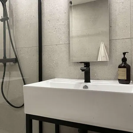 Apartmán 2 Pieces 2 Couchages Sur Bn100-c521 *